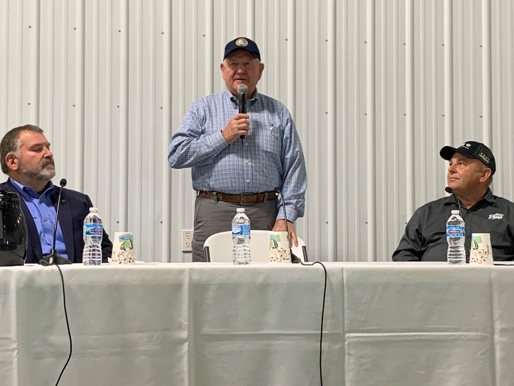 Left to right: Michigan Farm Bureau president Carl Bednarski, USDA Secretary of Agriculture Sonny Perdue, and American Farm Bureau president Zippy Duvall | Photo: Ashley Davenport